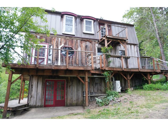 83247 Territorial Highway Eugene, OR 97405 - Photo 5 of 45 Exterior