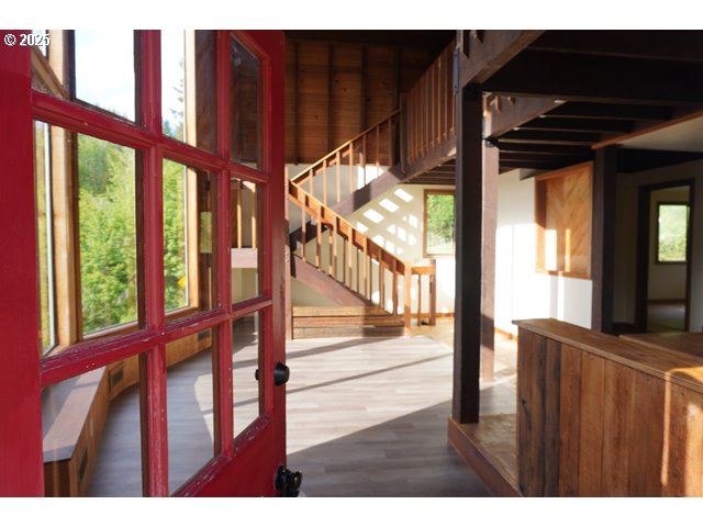 83247 Territorial Highway Eugene, OR 97405 - Photo 7 of 45 Porch