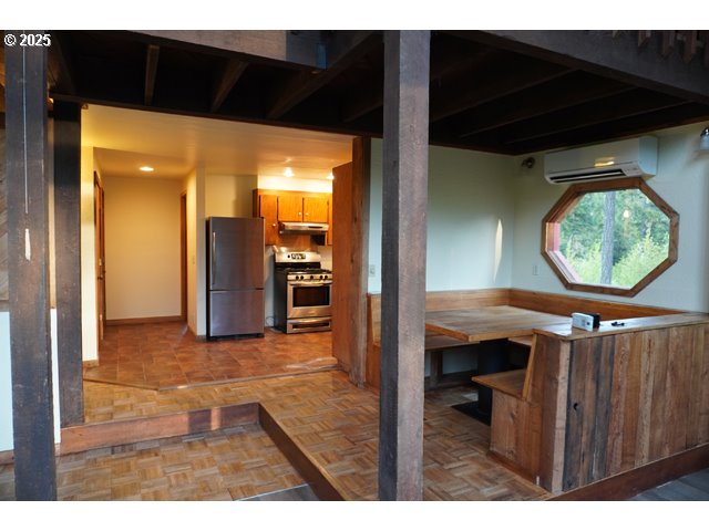 83247 Territorial Highway Eugene, OR 97405 - Photo 10 of 45 View