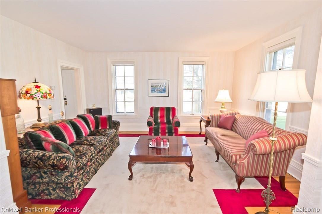 2324 Crooks Road Royal Oak, MI 48073 - Photo 13 of 51 B2.jpg