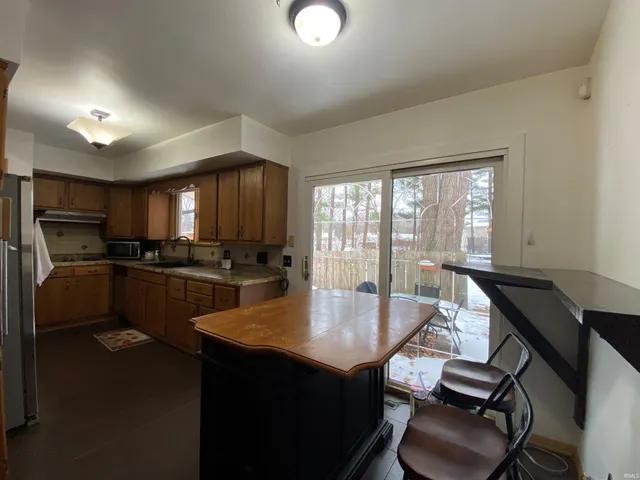 $259,900 | 56858 Mark Manor Drive, Elkhart, IN 46516