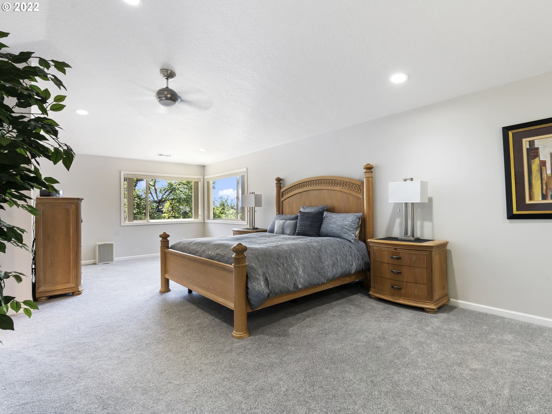 2045 Southwest Martha Street Portland, OR 97239 - Photo 11 of 23 Gallery Image 11