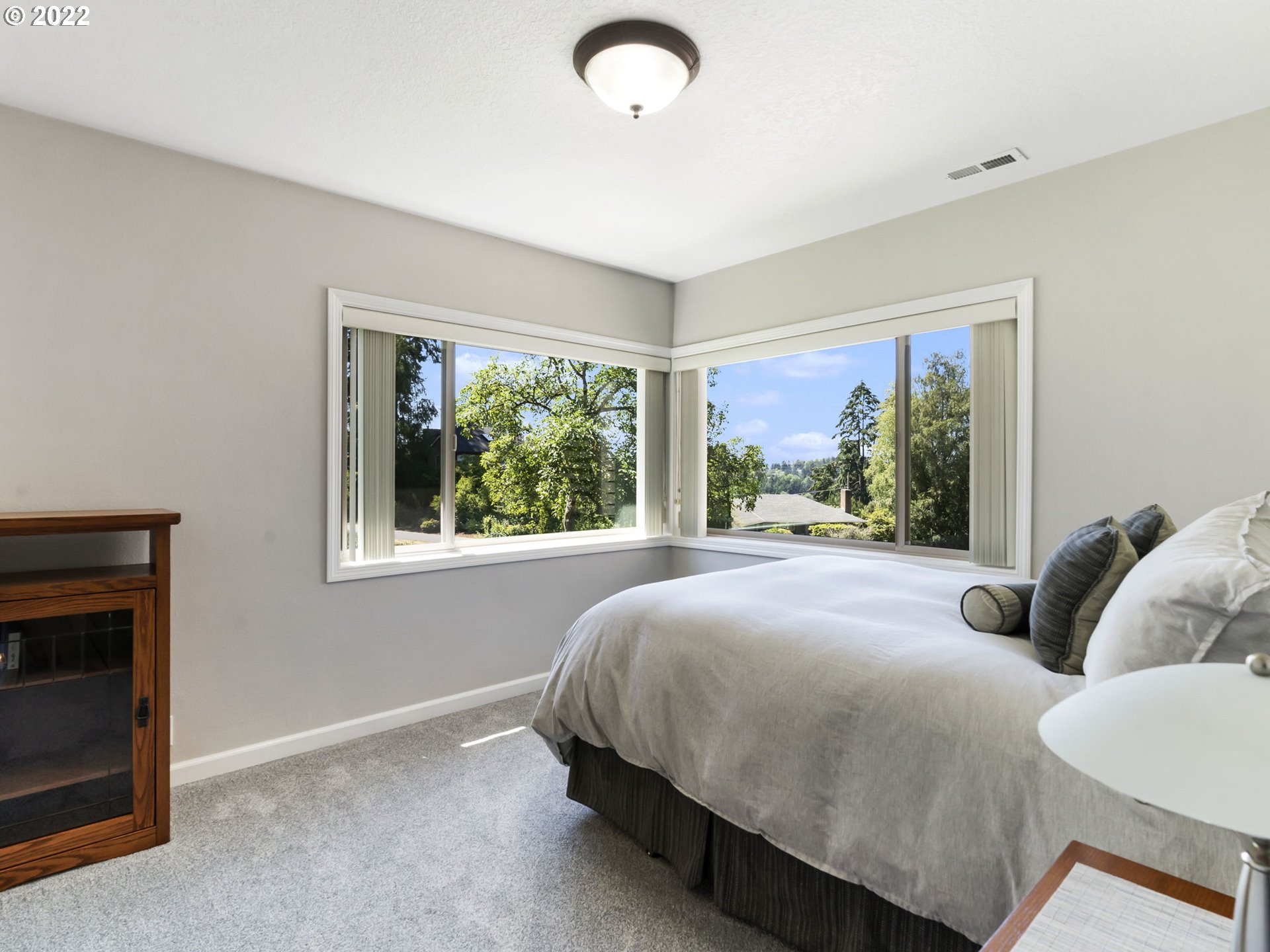 2045 Southwest Martha Street Portland, OR 97239 - Photo 18 of 23 Gallery Image 18