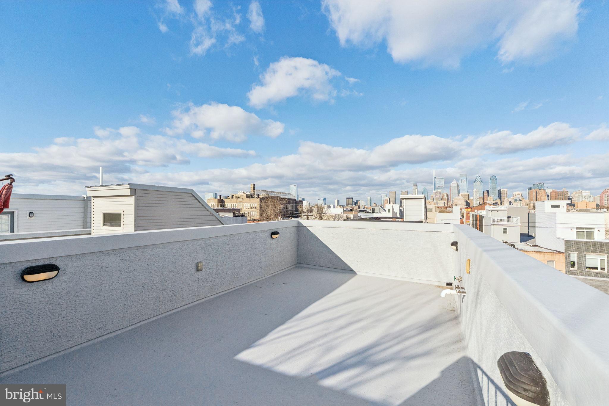 1825 Gerritt Street Philadelphia, PA 19146 - Photo 21 of 34 a view of a terrace