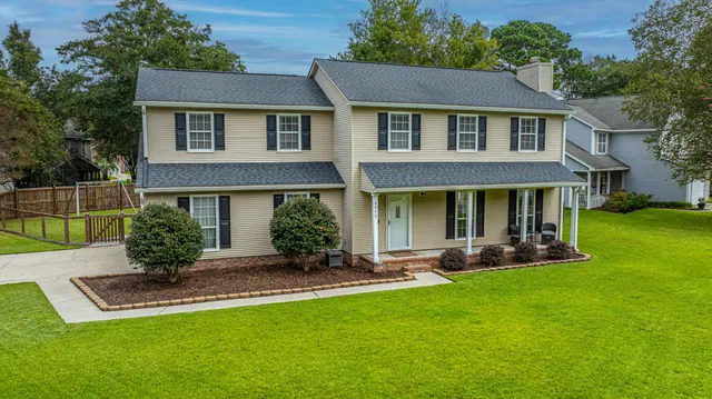 $850,000 | 2040 Comingtee Lane, Mount Pleasant, SC 29464