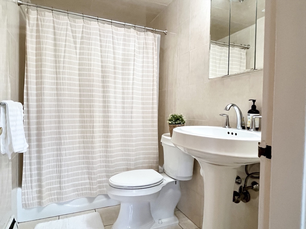 118 Lexington Road Billerica, MA 01821 - Photo 10 of 16 Gallery Image 10