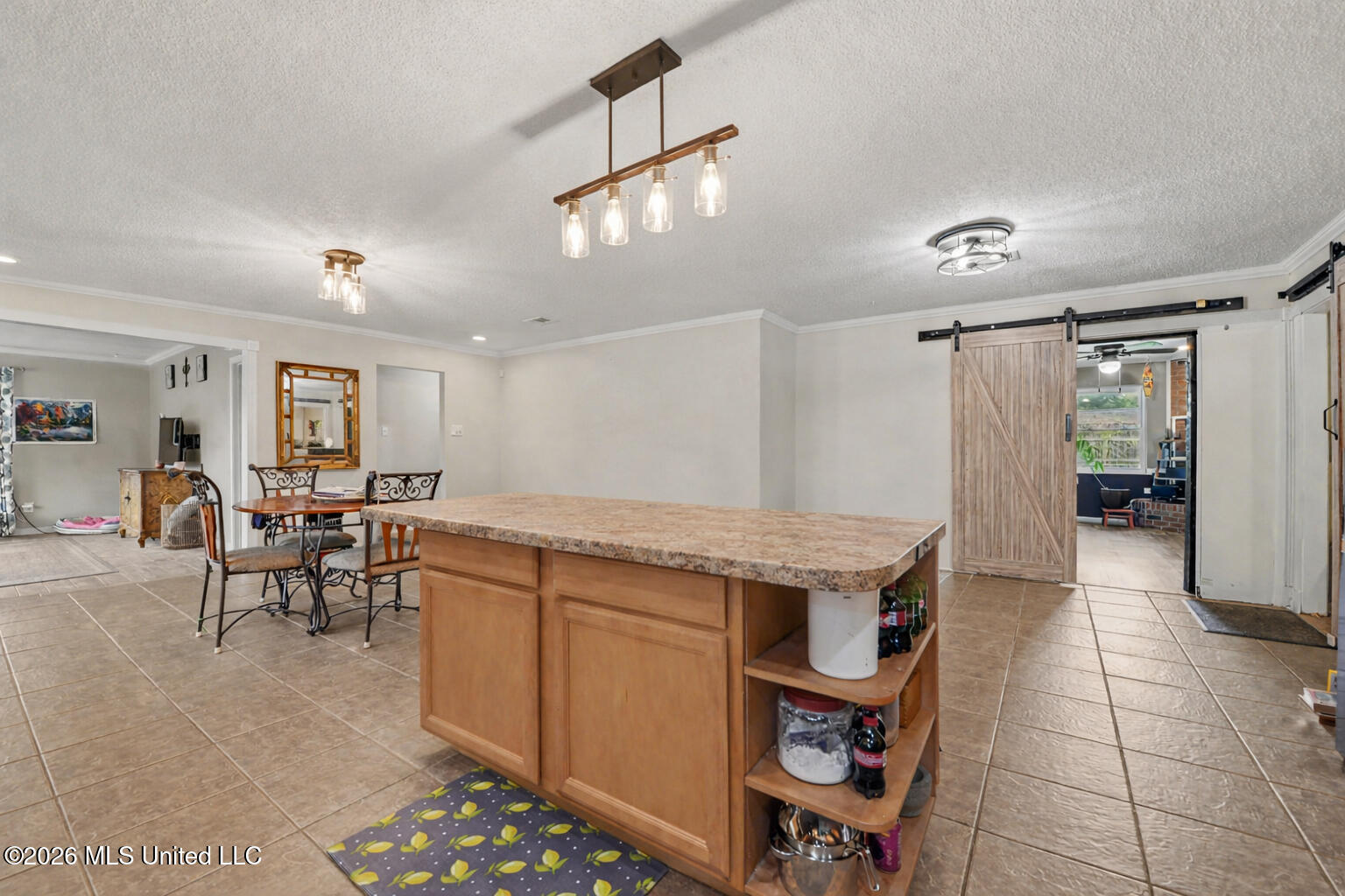 2215 Old Popp's Ferry Road Biloxi, MS 39532 - Photo 8 of 25 008 (2)