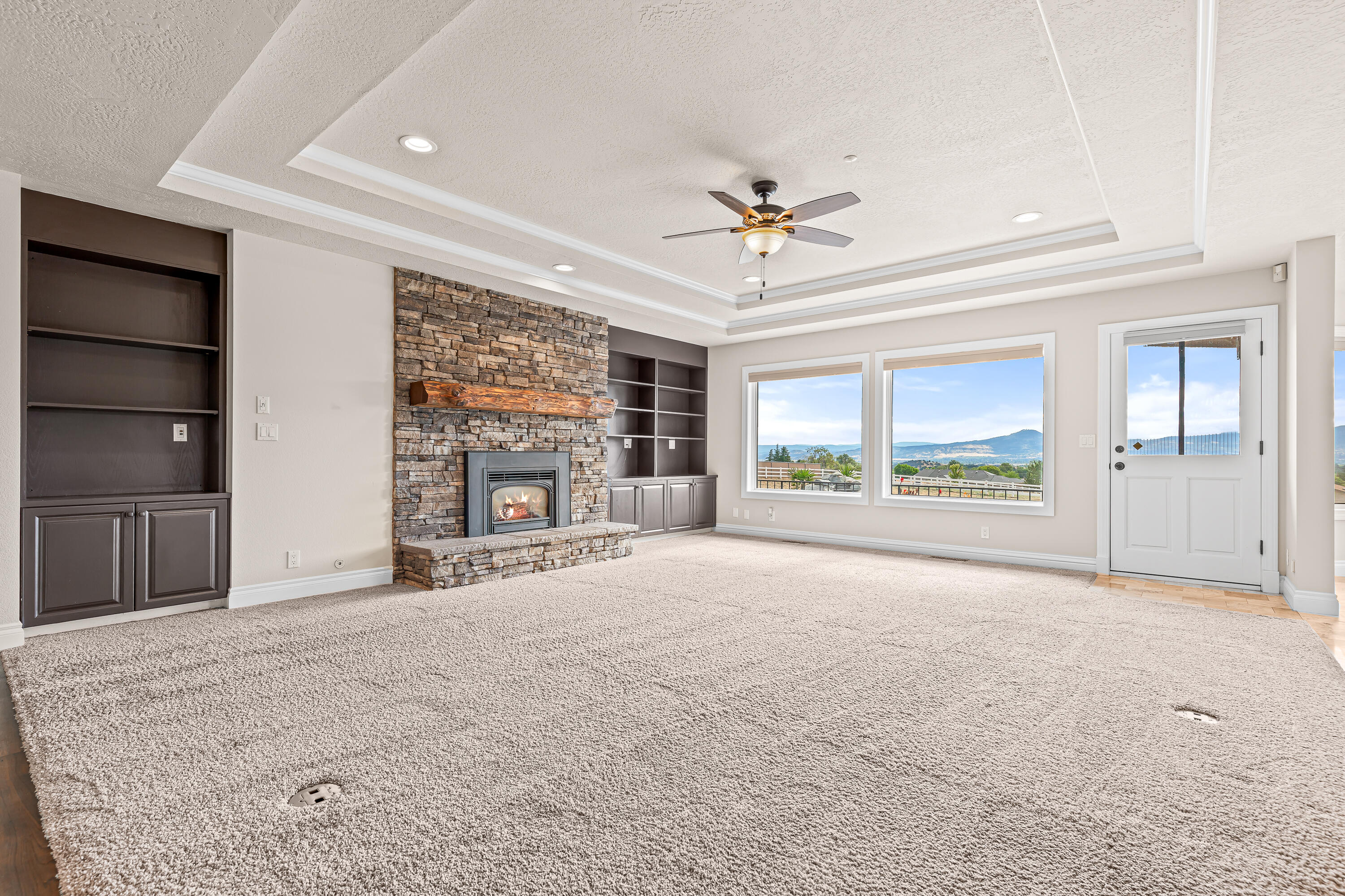 3711 Livingston Road Central Point, OR 97502 - Photo 5 of 58 5