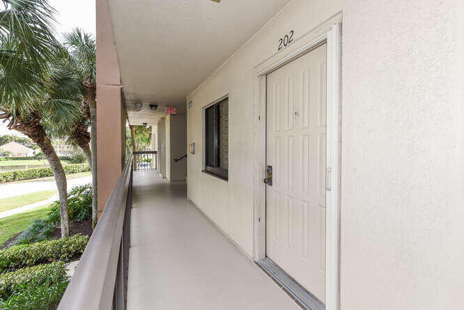 1401 Tidal Pointe Boulevard, Unit 202 Jupiter, FL 33477 - Photo 25 of 33 1401 Tidal Pointe Blvd Apt 202-small-024