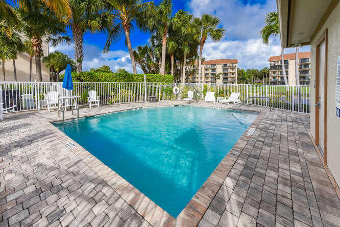 1401 Tidal Pointe Boulevard, Unit 202 Jupiter, FL 33477 - Photo 27 of 33 1401 Tidal Pointe Blvd Apt 202-small-026
