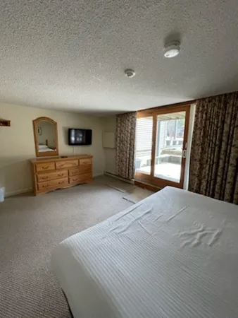 $475,000 | 32 Mountain View Drive, Unit 32, Cambridge, VT 05464