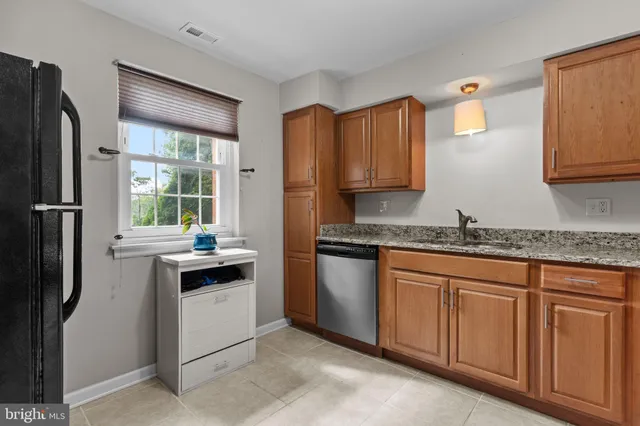 $262,000 | 4000 Gypsy Lane, Unit 637, Philadelphia, PA 19129