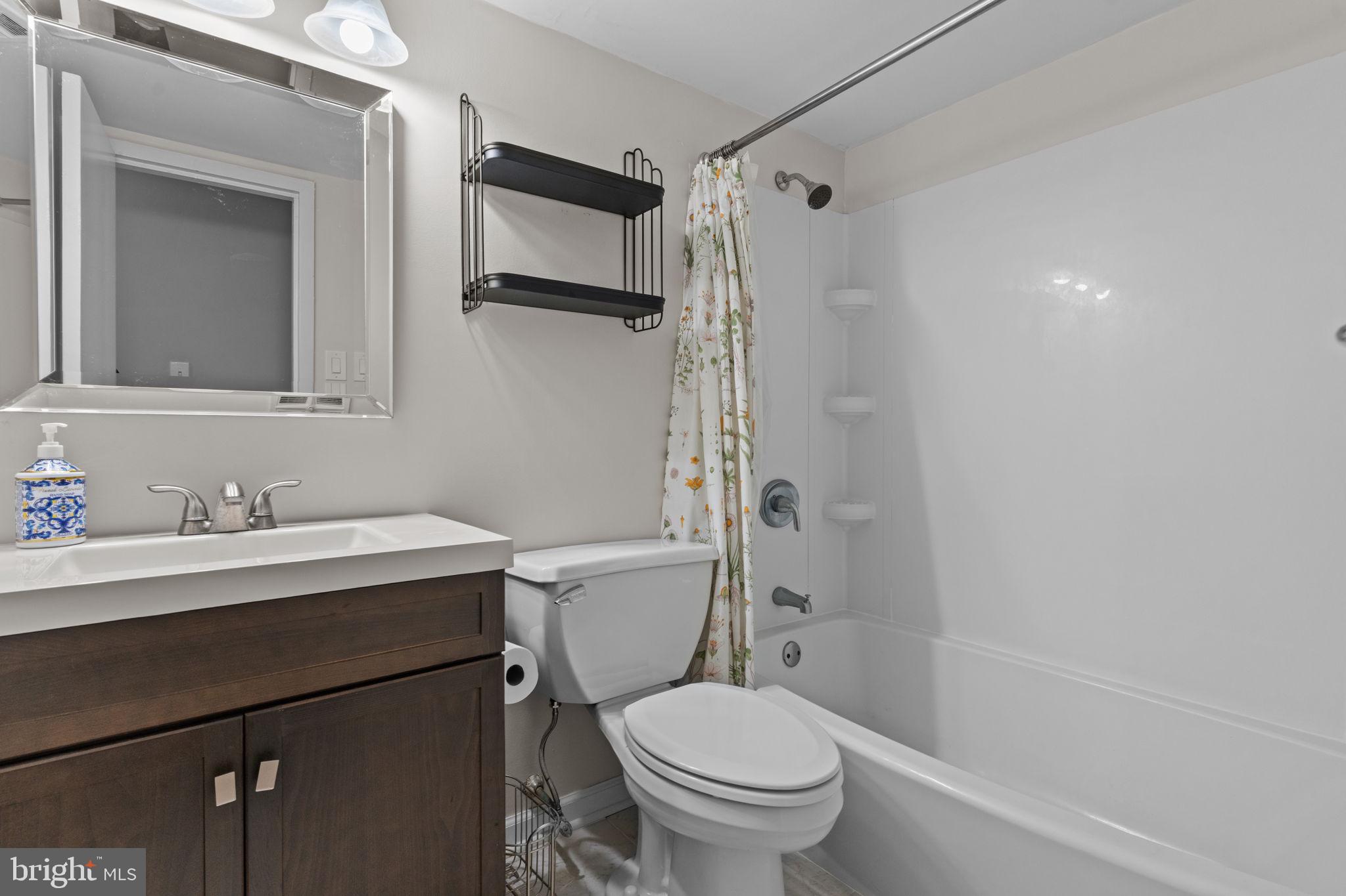 4000 Gypsy Lane, Unit 637 Philadelphia, PA 19129 - Photo 21 of 31