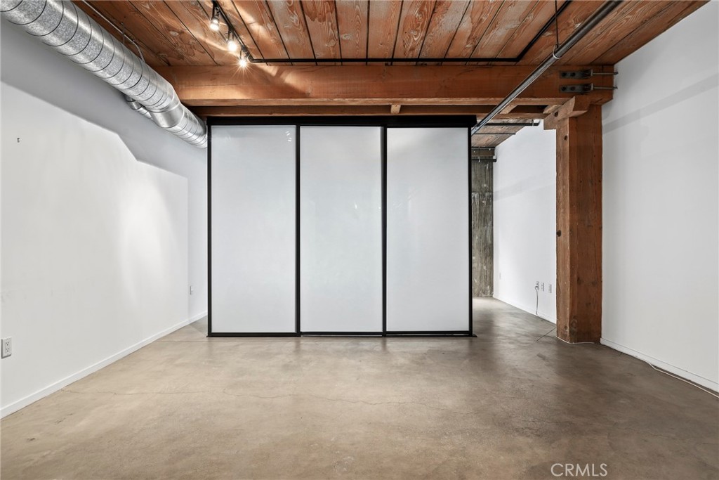 530 South Hewitt Street, Unit 154 Los Angeles, CA 90013 - Photo 11 of 32 a view of small space