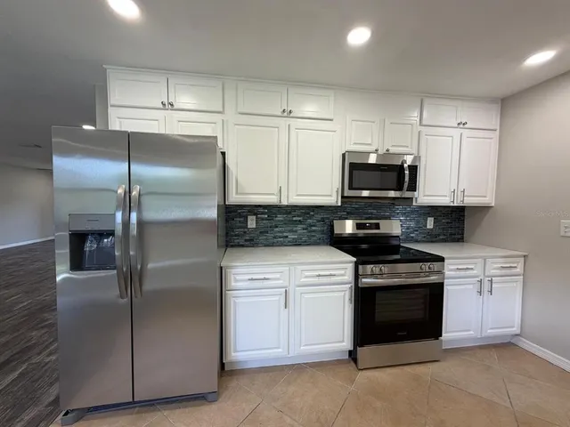 $2,300 | 575 Lake McCoy Drive, Apopka, FL 32712