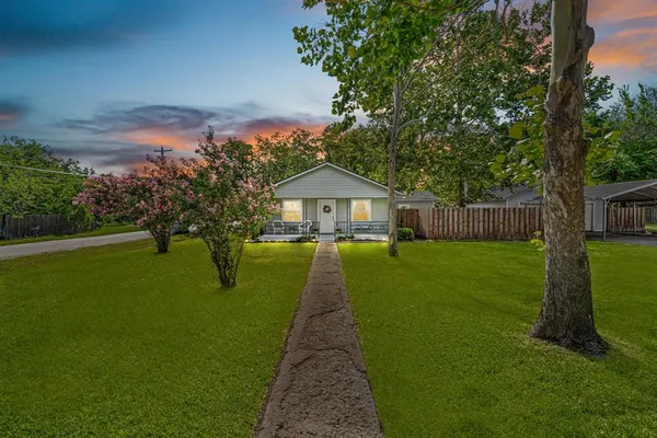 $285,000 | 710 West Willow Street, Sanger, TX 76266
