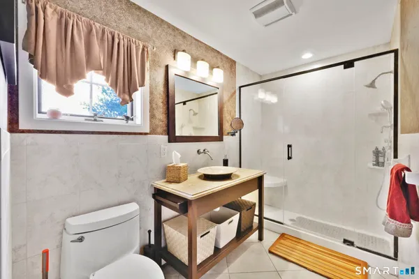 $714,900 | 4 Harrison Drive, Cromwell, CT 06416