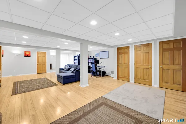 $714,900 | 4 Harrison Drive, Cromwell, CT 06416