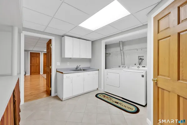 $714,900 | 4 Harrison Drive, Cromwell, CT 06416