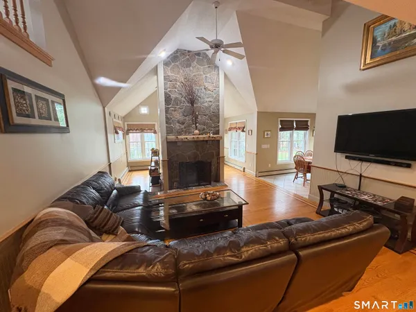 $714,900 | 4 Harrison Drive, Cromwell, CT 06416