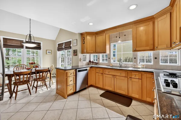 $714,900 | 4 Harrison Drive, Cromwell, CT 06416