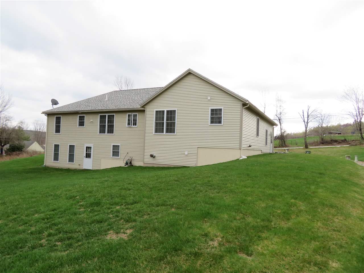 423 Nutting Road Jaffrey, NH 03452 - Photo 2 of 35