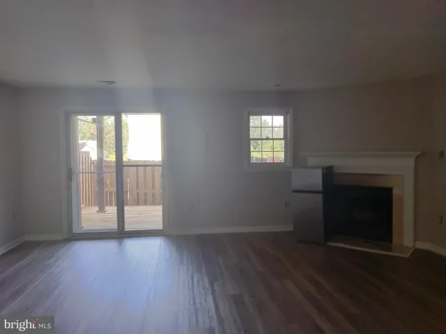 $2,999 | 16804 Winston Lane, Woodbridge, VA 22191