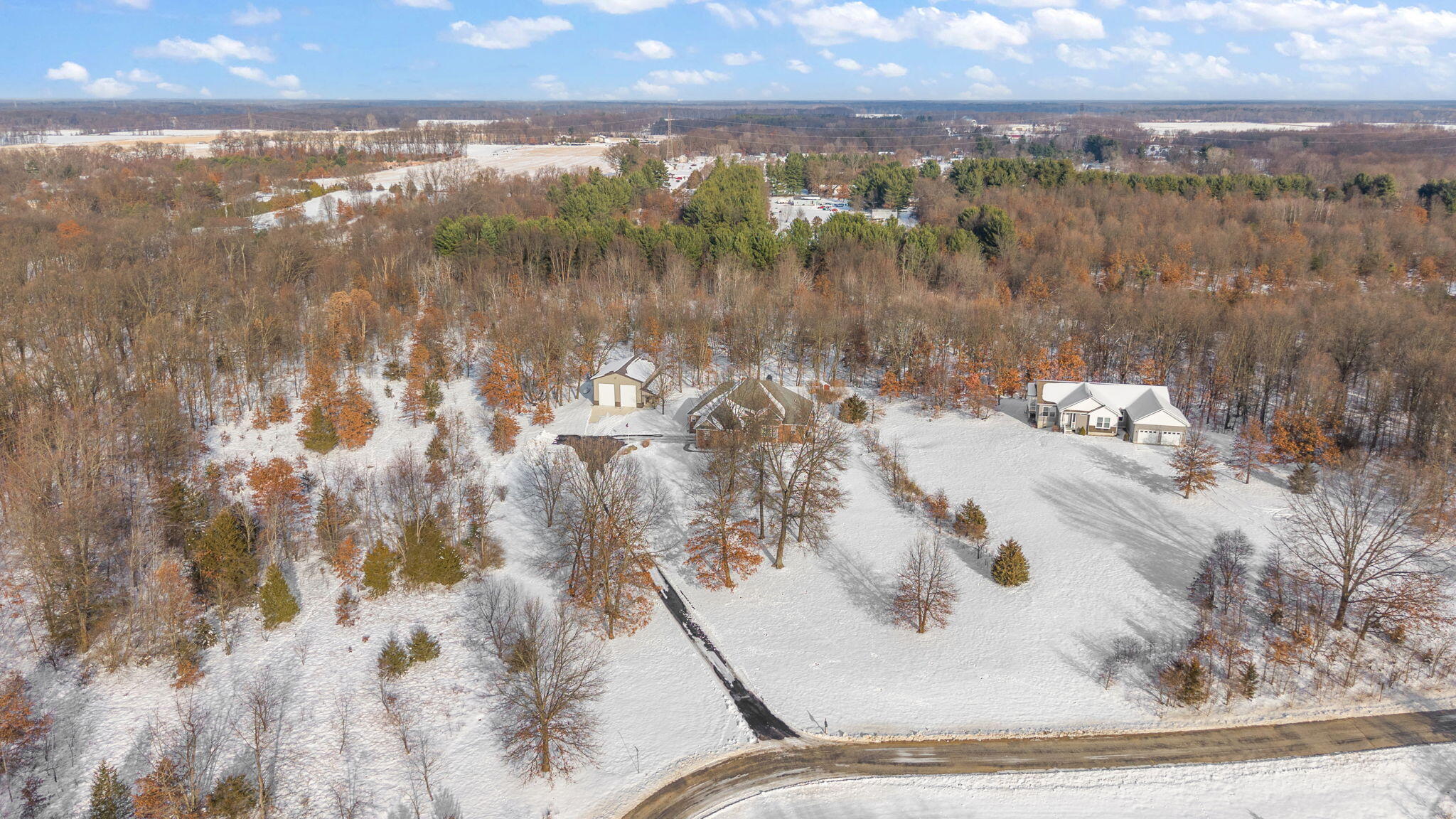 6776 Fox Crossing Knox, IN 46534 - Photo 34 of 53 a view of lake and mountain