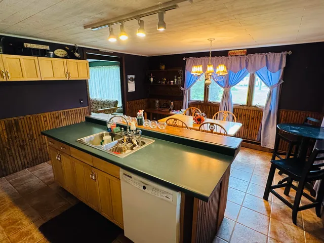 $259,900 | 611 4-h Road, Derby, VT 05829