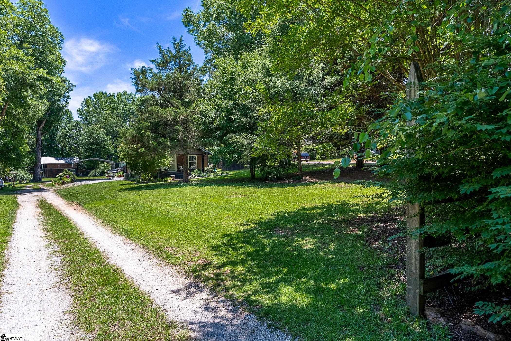 2261 Fews Chapel Road Greer, SC 29651 - Photo 4 of 42