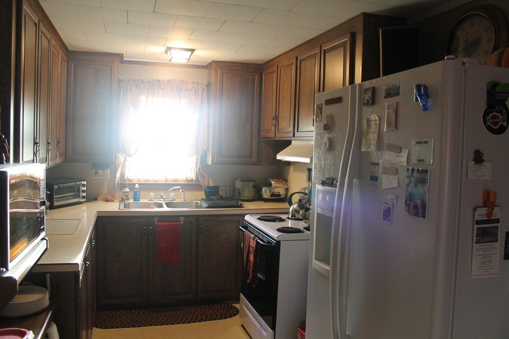 12 Maple Street Southwick, MA 01077 - Photo 8 of 19 Gallery Image 8