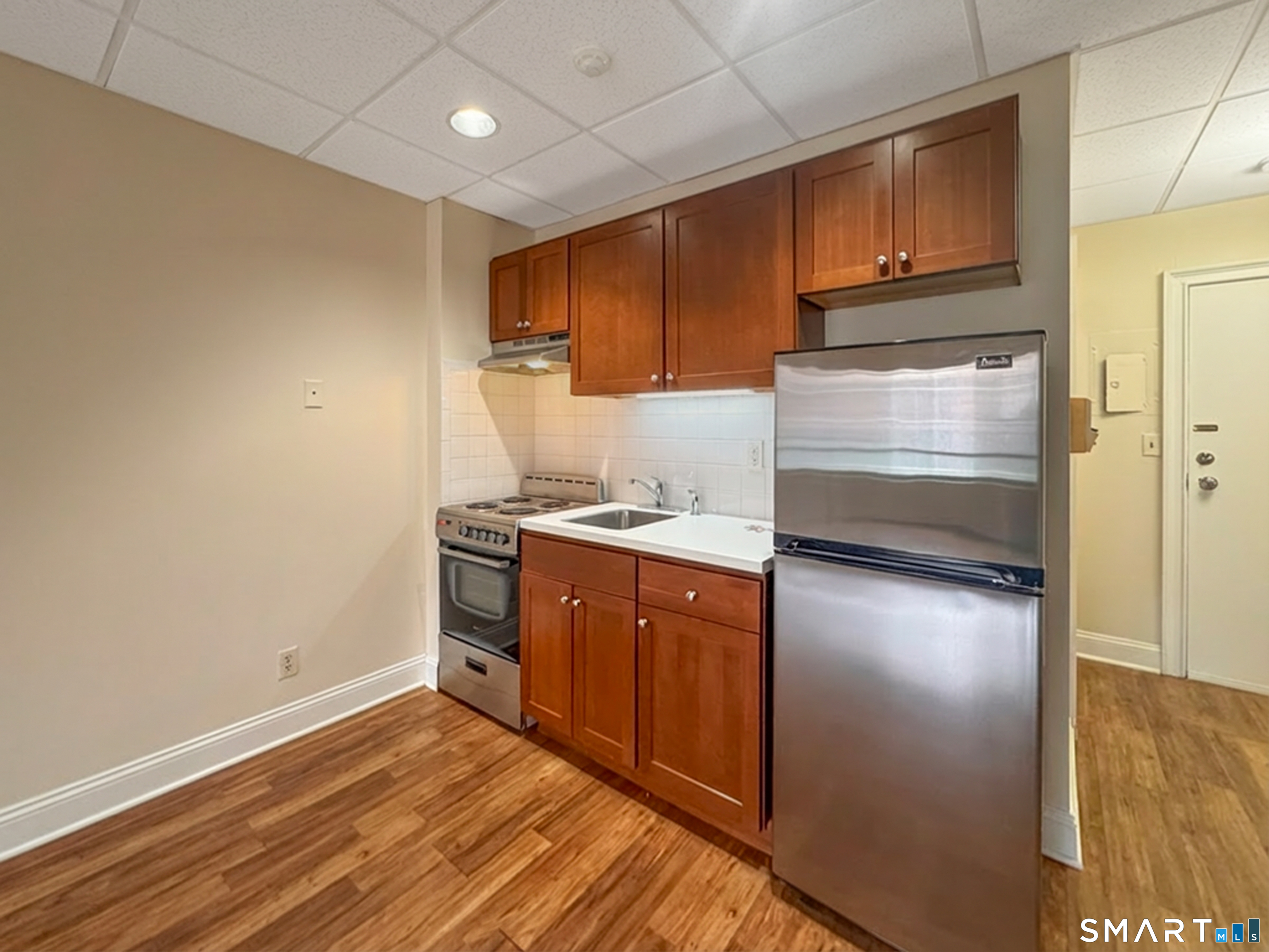 14 Post Road, Unit C Fairfield, CT 06824 - Photo 5 of 10