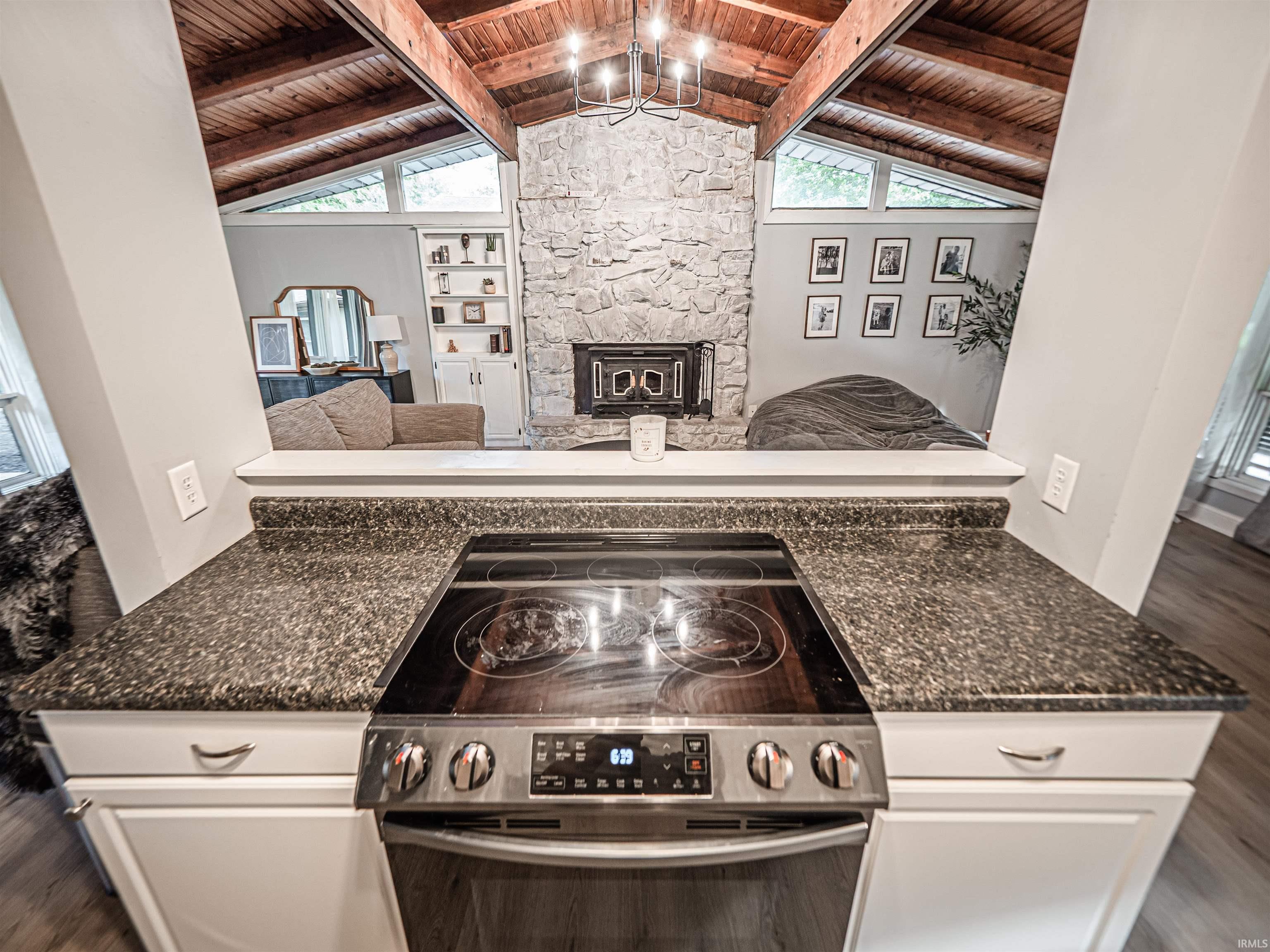 7014 West Franklin Road Evansville, IN 47712 - Photo 2 of 31