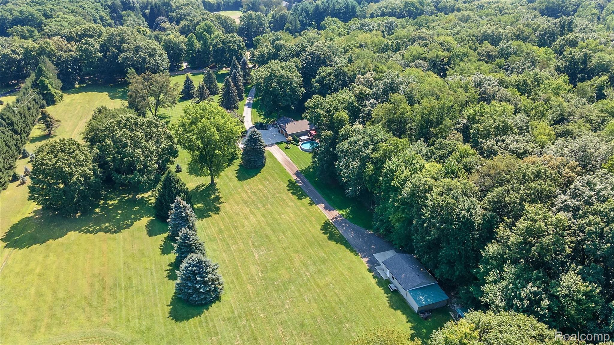 3400 Beattie Road Howell, MI 48843 - Photo 57 of 63 26-3400-Beattie-Rd-WindowStill-Real-Estate-Photography-25.jpg