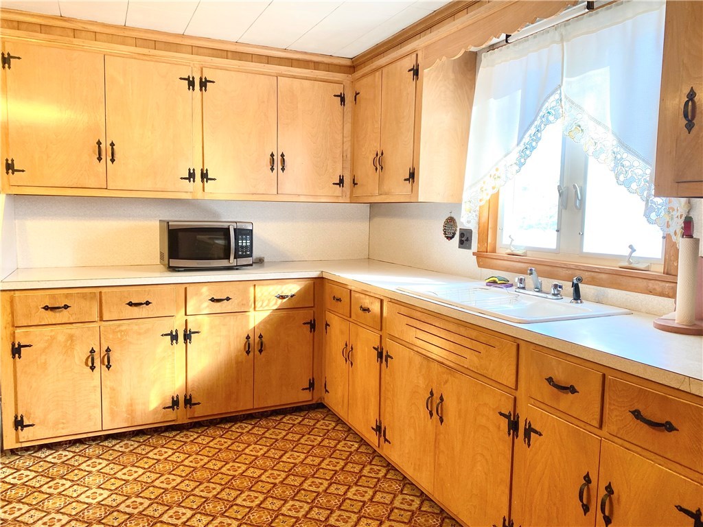 222 Spring Lake Road Burrillville, RI 02826 - Photo 6 of 16