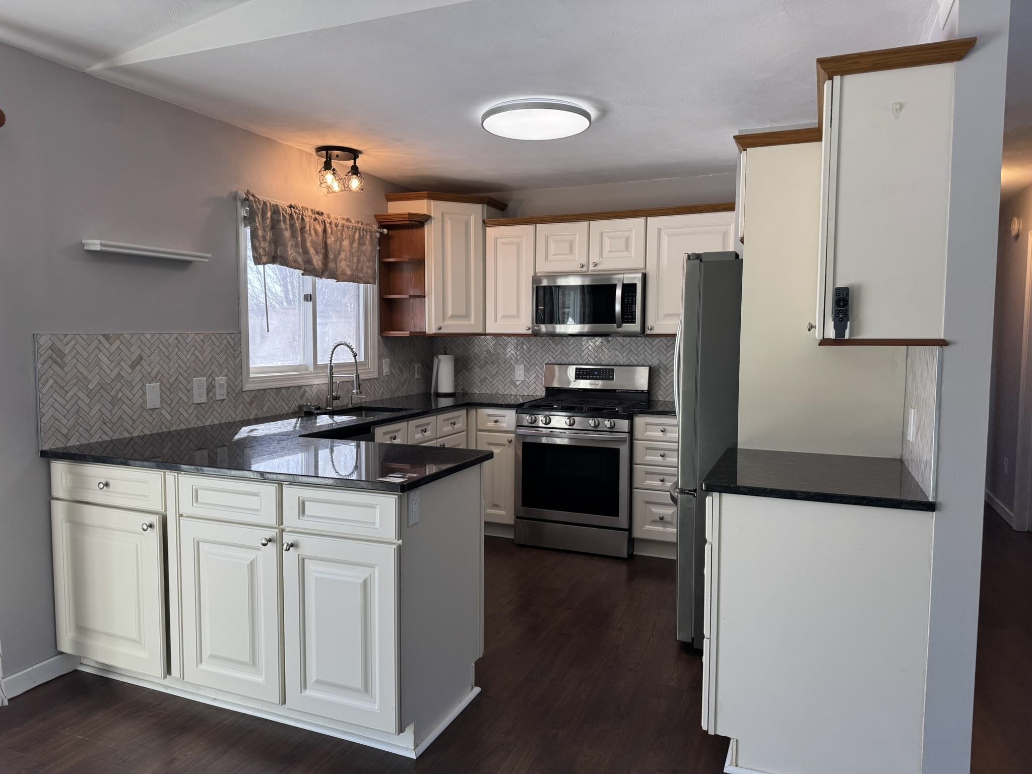 1634 Rasho Road Traverse City, MI 49696 - Photo 5 of 24 1942290-5e2dea42-8871-48b5-ba14-83dbea15897c.JPG
