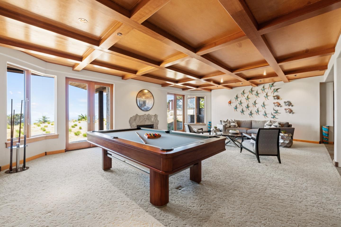 31475 Highway 1 Carmel, CA 93923 - Photo 33 of 43 a room with furniture