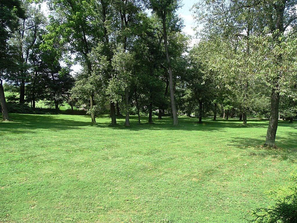 82 McBride Road Canonsburg, PA 15317 - Photo 2 of 25 Plenty of room-to-roam!