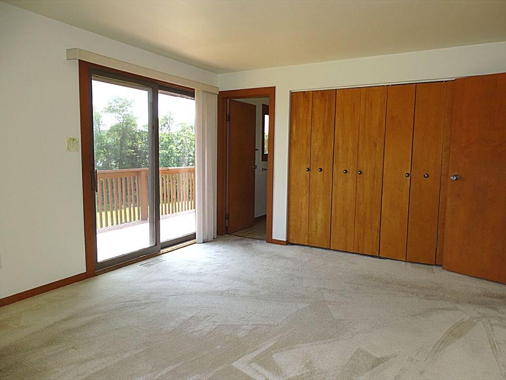 82 McBride Road Canonsburg, PA 15317 - Photo 14 of 25 Large full-wall closet & access to the private master bath