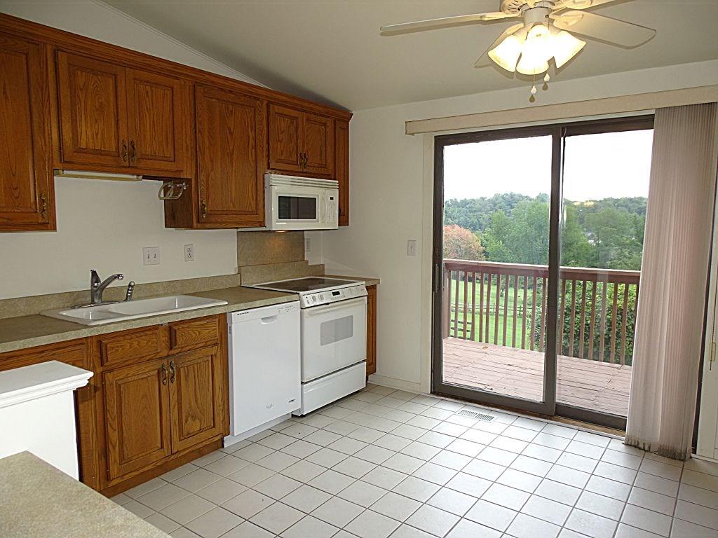 82 McBride Road Canonsburg, PA 15317 - Photo 10 of 25 Kitchen