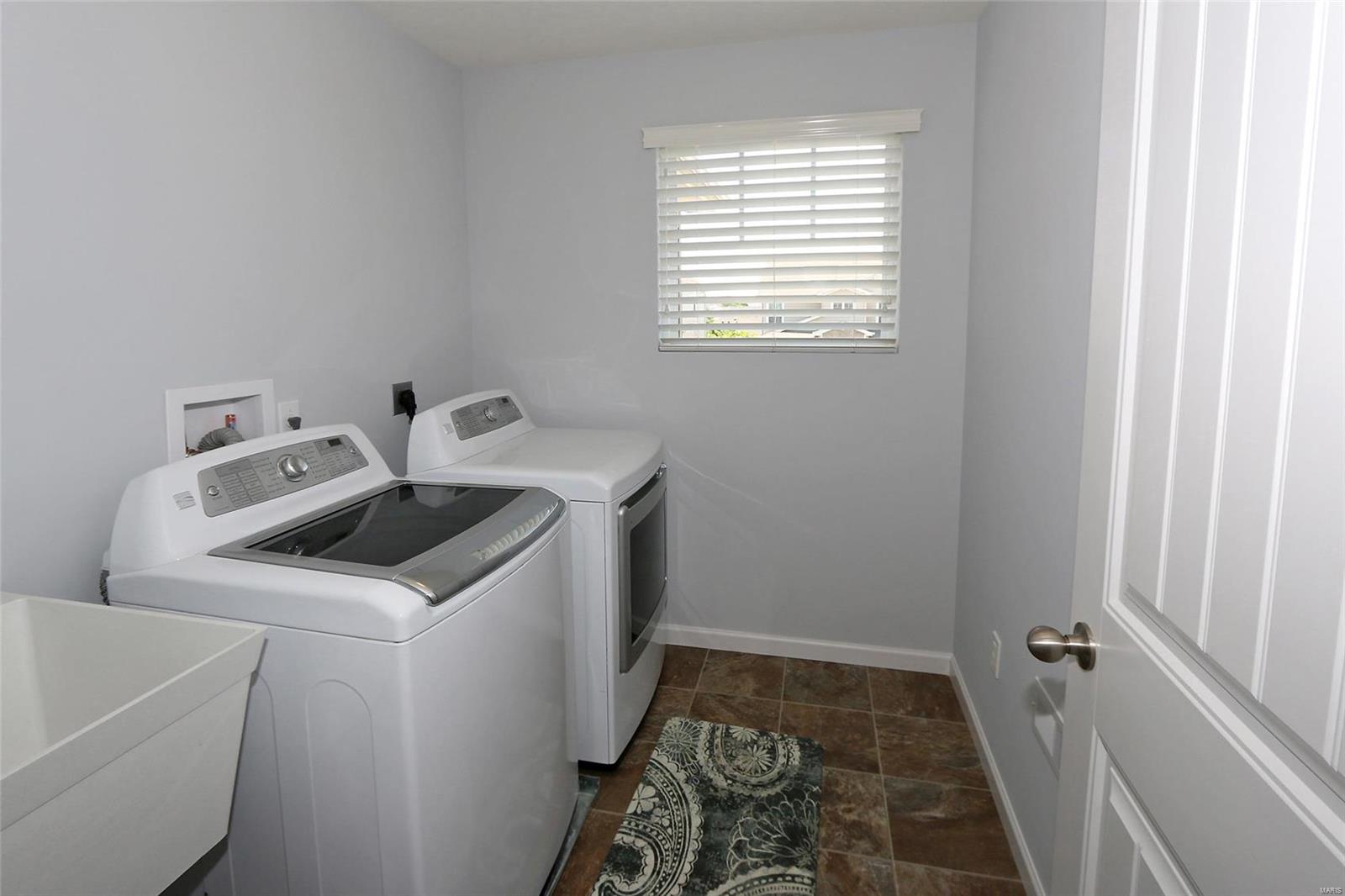 428 Maple Rise Path Chesterfield, MO 63005 - Photo 19 of 37 Gallery Image 19