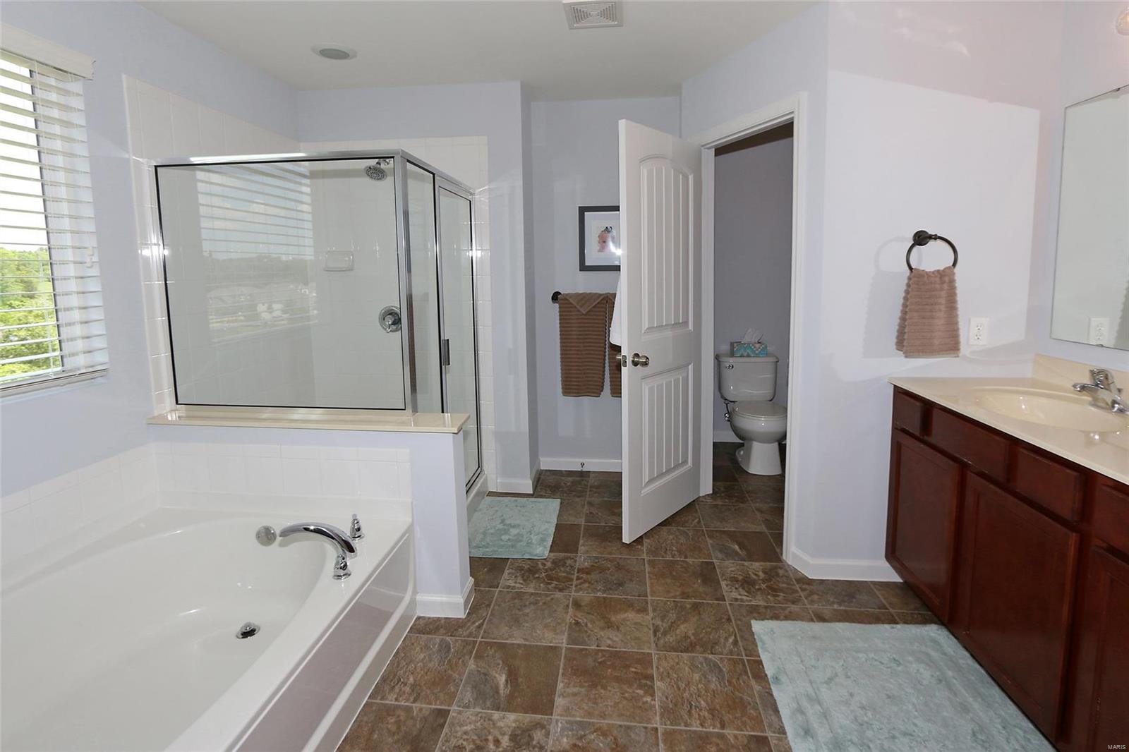 428 Maple Rise Path Chesterfield, MO 63005 - Photo 24 of 37 Gallery Image 24