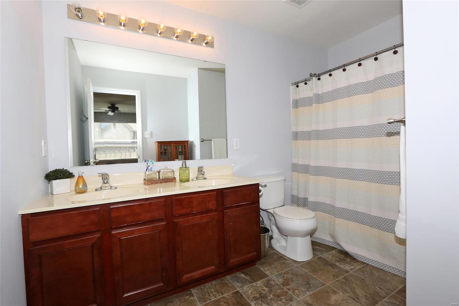 428 Maple Rise Path Chesterfield, MO 63005 - Photo 29 of 37 Gallery Image 29