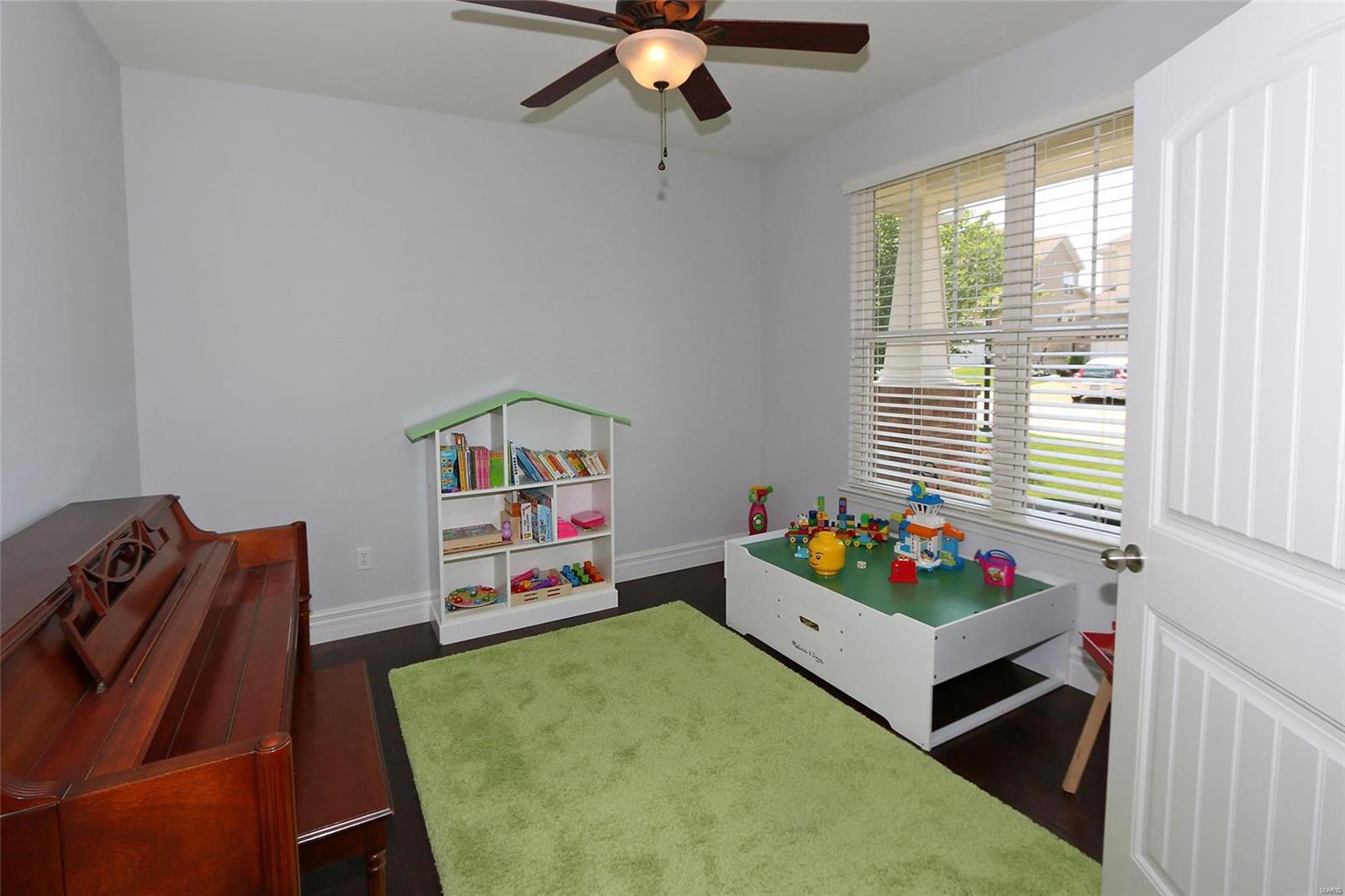 428 Maple Rise Path Chesterfield, MO 63005 - Photo 4 of 37 Gallery Image 4