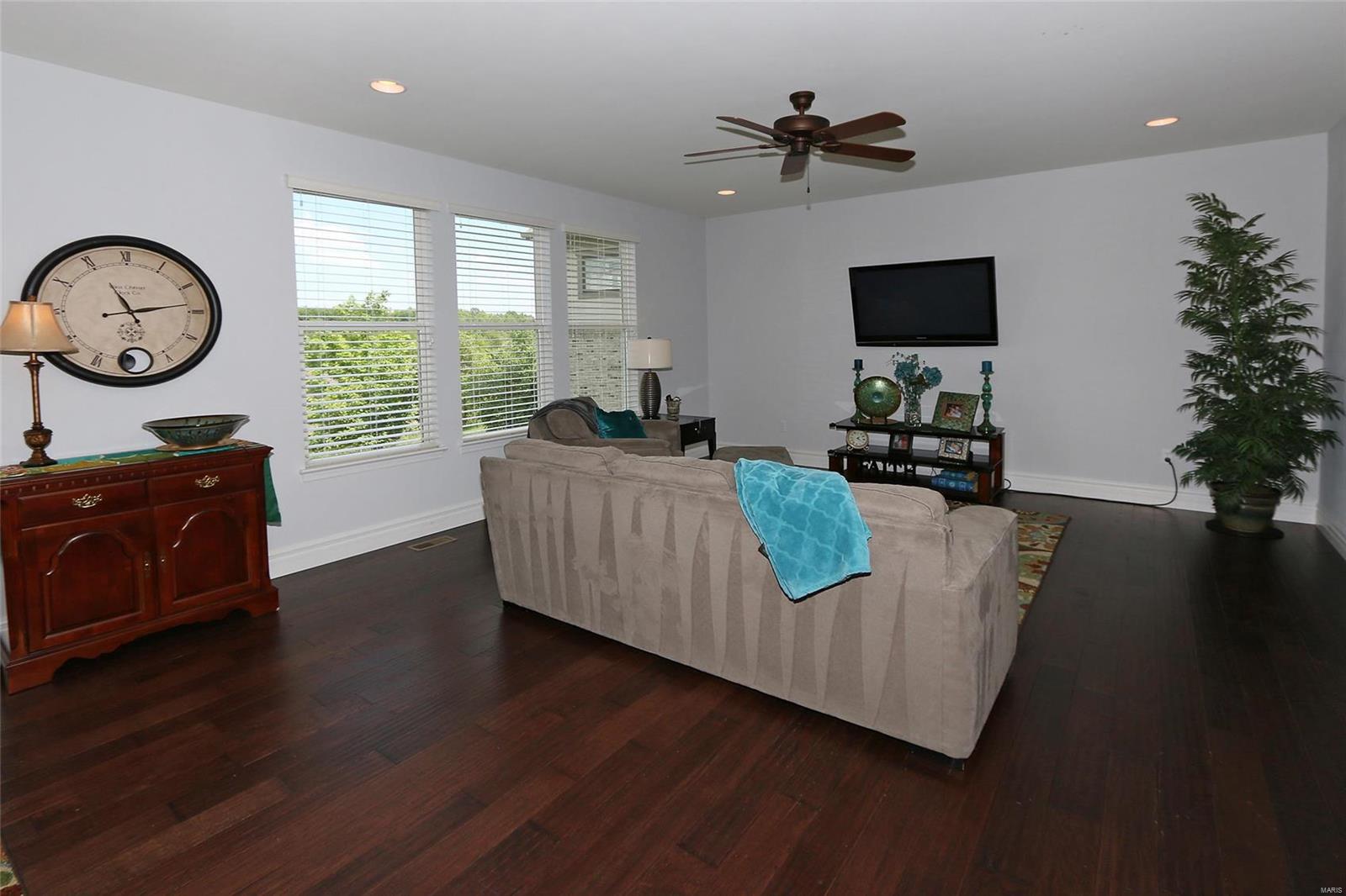 428 Maple Rise Path Chesterfield, MO 63005 - Photo 8 of 37 Gallery Image 8