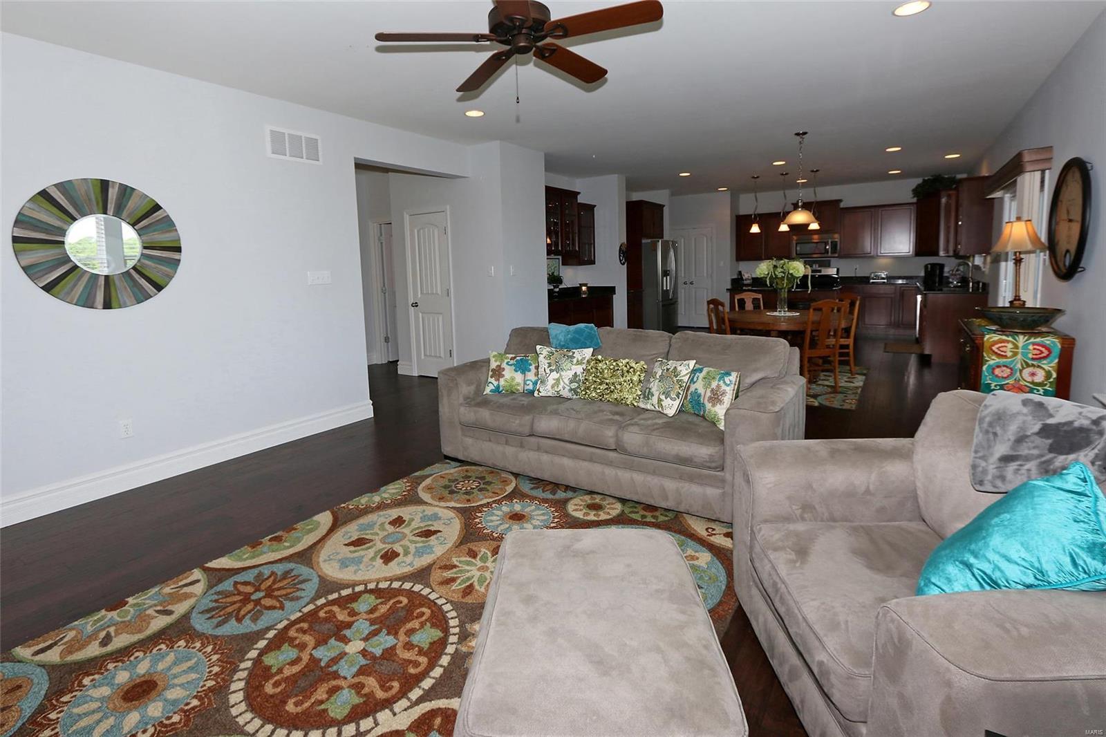 428 Maple Rise Path Chesterfield, MO 63005 - Photo 9 of 37 Gallery Image 9