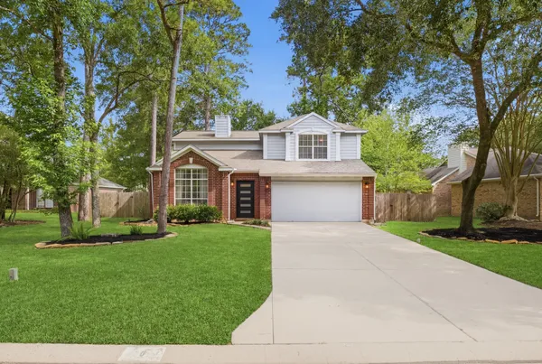 $430,000 | 6 Hawkseye Place, The Woodlands, TX 77381