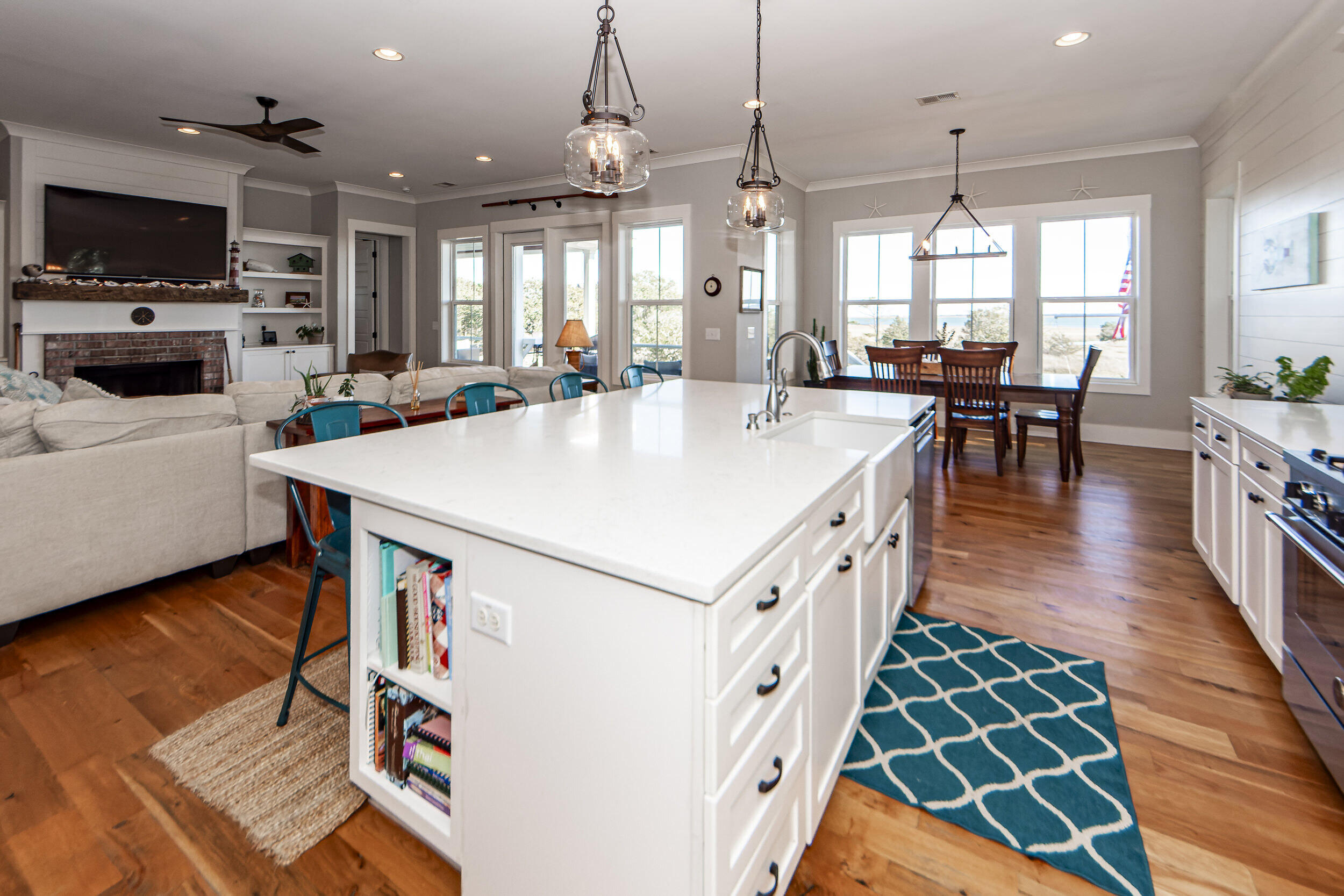 1470 Lieben Road Mount Pleasant, SC 29466 - Photo 12 of 65 10