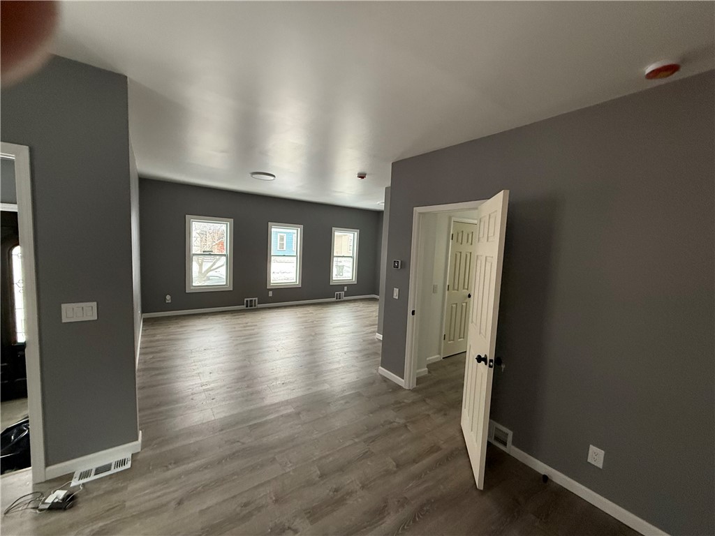 371 Hague Street Rochester, NY 14611 - Photo 13 of 16