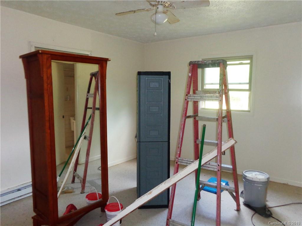 196 Miller Road Marshall, NC 28753 - Photo 15 of 23 Gallery Image 15